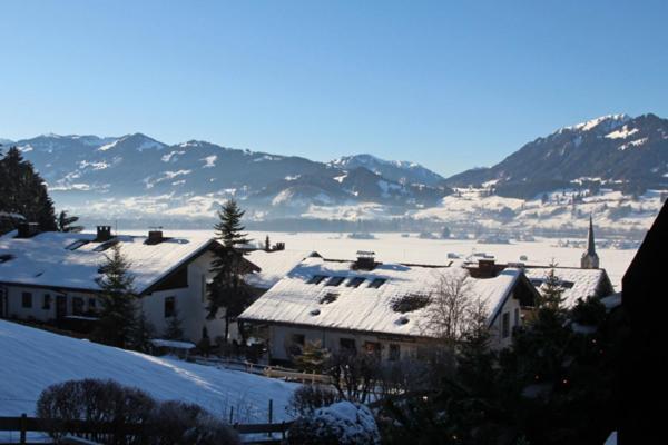 Chaletwohnung Allgaeutraum In Ruhiger Lage Von Burgberg Unterhalb Vom Gruenten Luaran gambar
